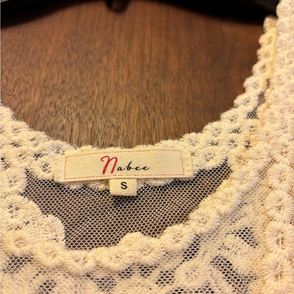 Ivory Lace Tank Top - Picture 3 of 6
